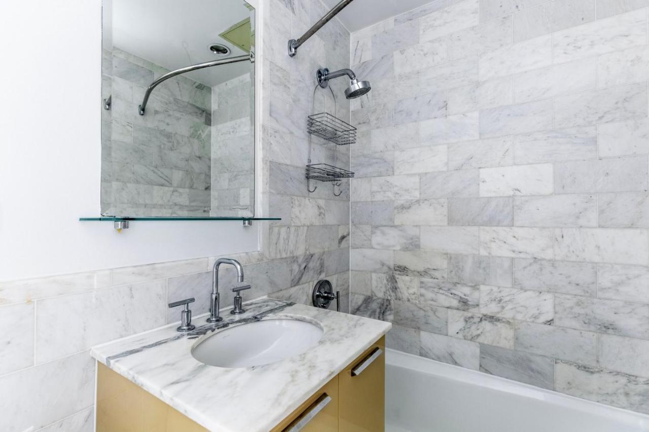 Apartamento Murray Hill 1br W Gym Laundry Rooftop Nyc-1305 Nova York